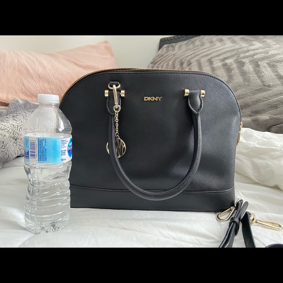 DKNY Purse - Picture 4 of 4